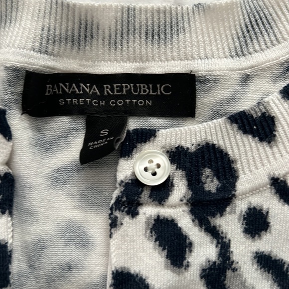 Banana Republic button down cardigan sweater - Picture 2 of 3